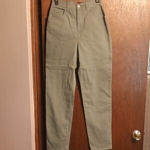 Gloria Vanderbilt High-Waisted Jeans SZ 8 NWOT